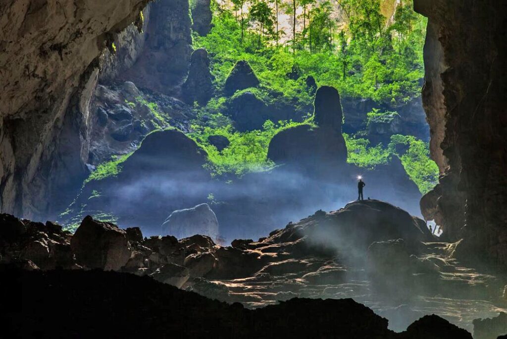 Hang Sơn Đoòng được bình chọn là một trong 10 hang kì vĩ nhất thế giới